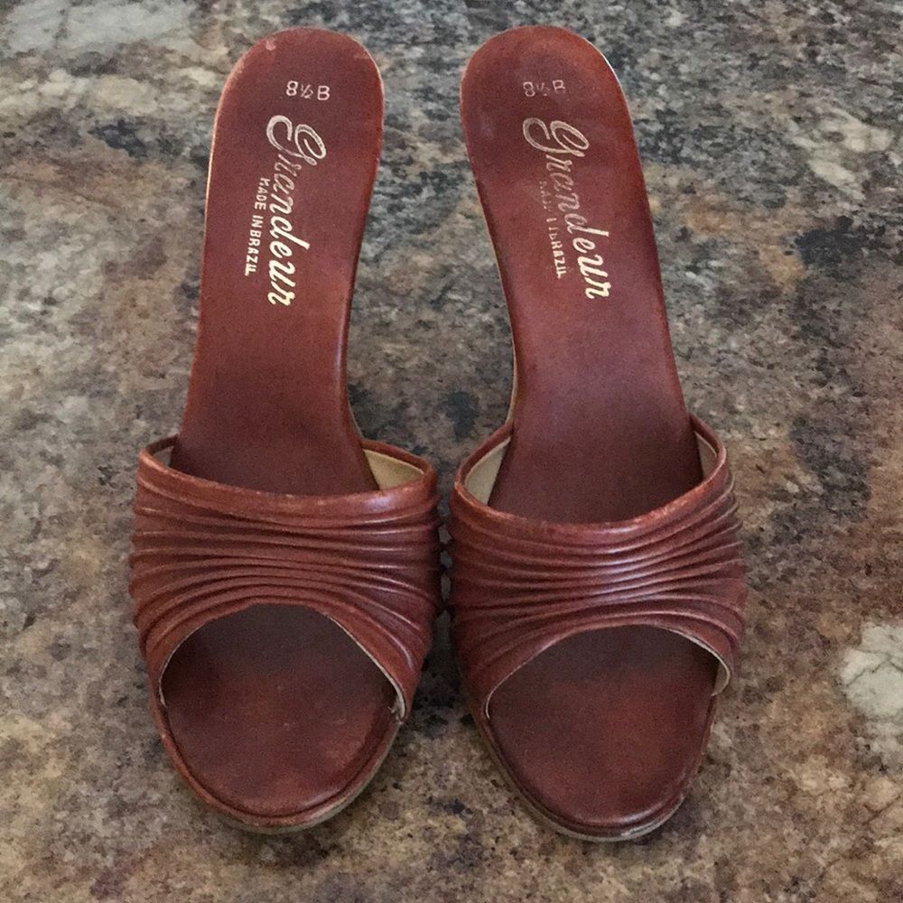 Vintage slide slip on with wood heel
